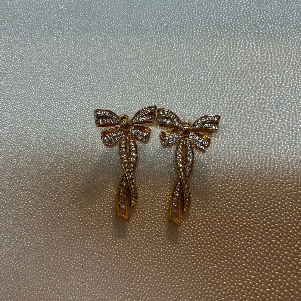 Elegant Gold Bow Earrings